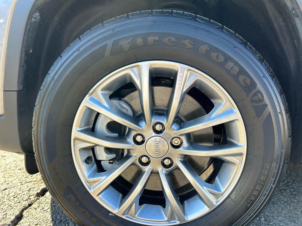 used 2022 Jeep Cherokee car, priced at $23,675