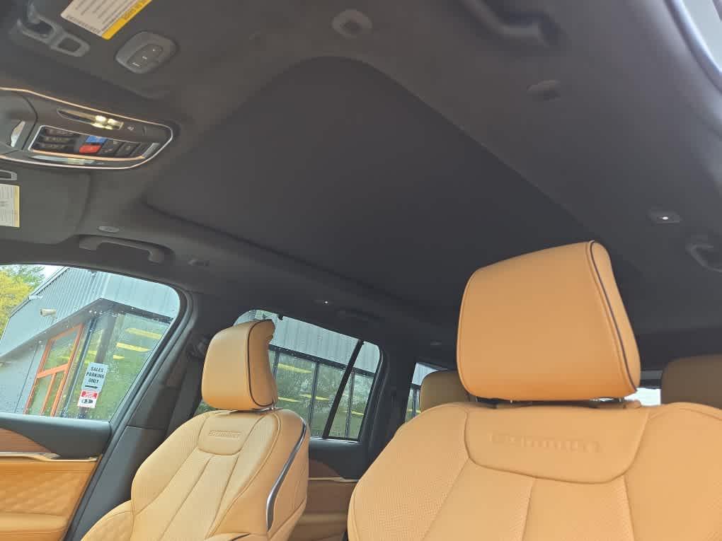 new 2026 Jeep Grand Cherokee car, priced at $59,409