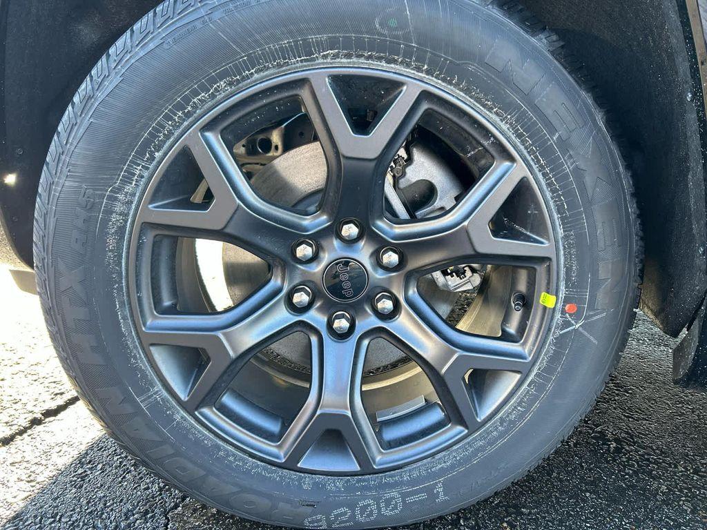 new 2026 Jeep Grand Wagoneer car, priced at $75,594