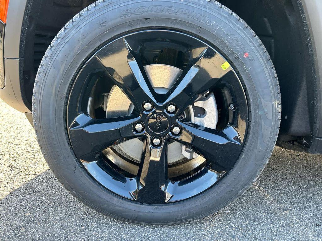 new 2026 Jeep Grand Cherokee L car, priced at $52,805