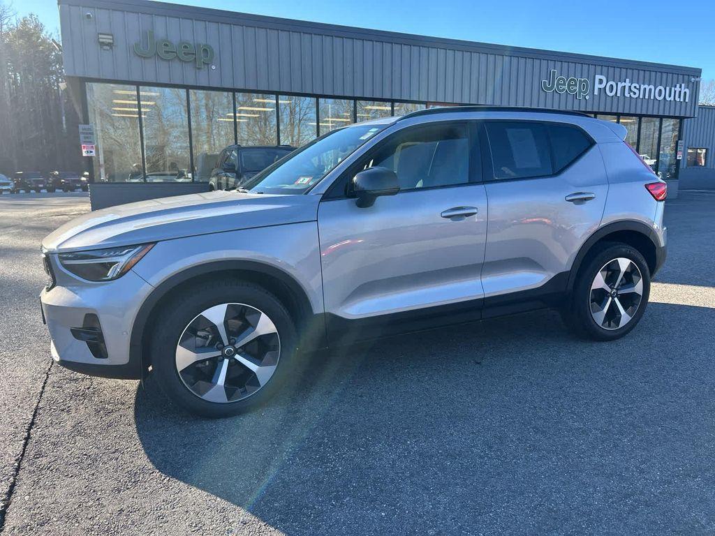 used 2023 Volvo XC40 car, priced at $28,275