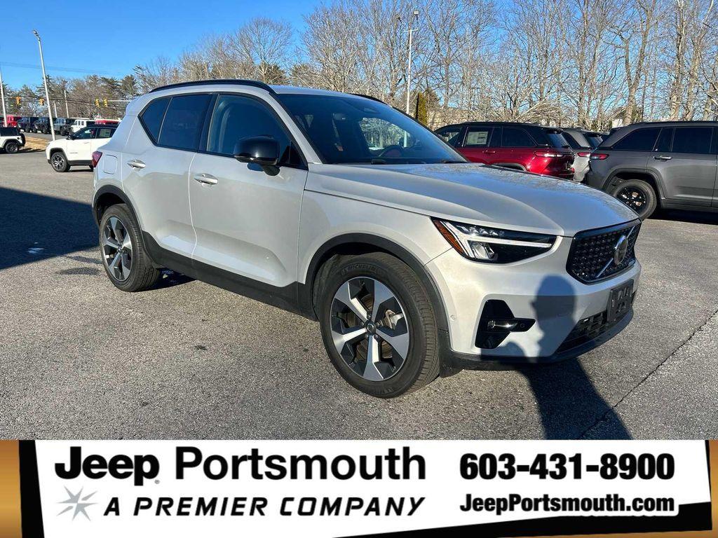 used 2023 Volvo XC40 car, priced at $28,275