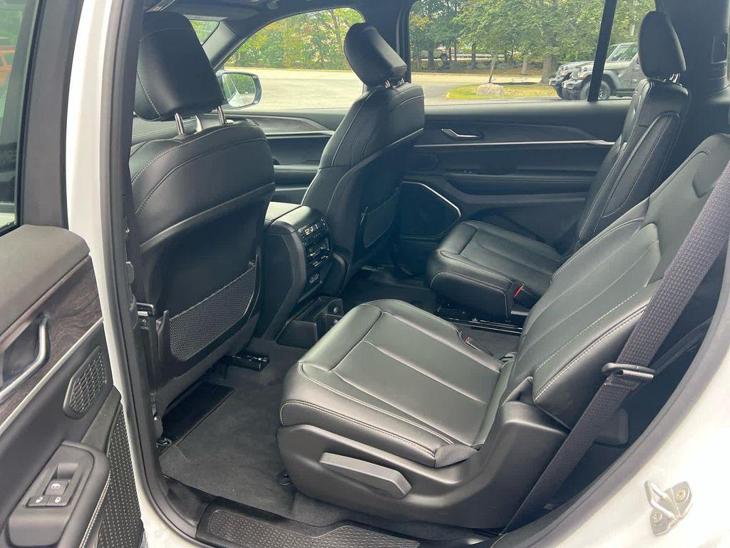 new 2025 Jeep Grand Cherokee L car, priced at $48,500