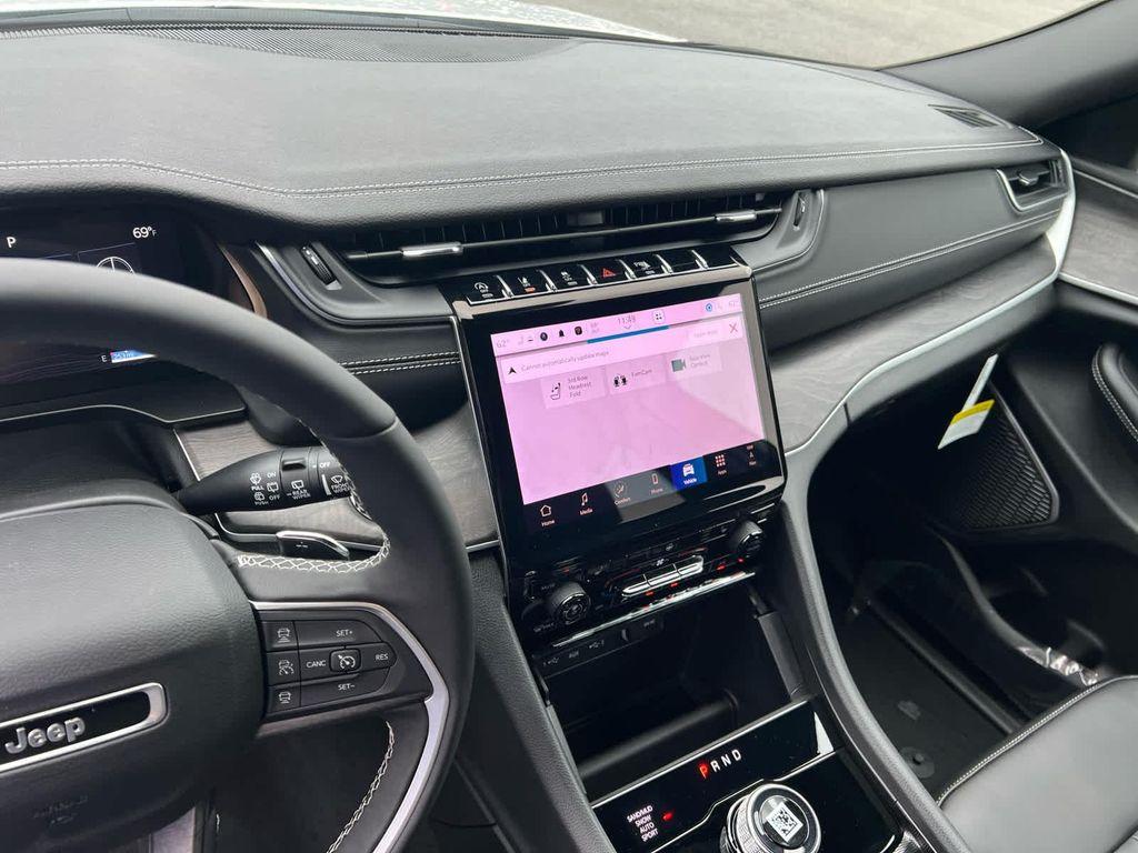 new 2025 Jeep Grand Cherokee L car, priced at $48,500