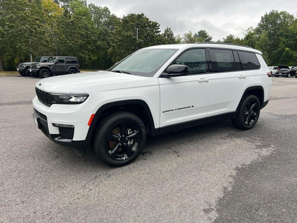new 2025 Jeep Grand Cherokee L car, priced at $48,500