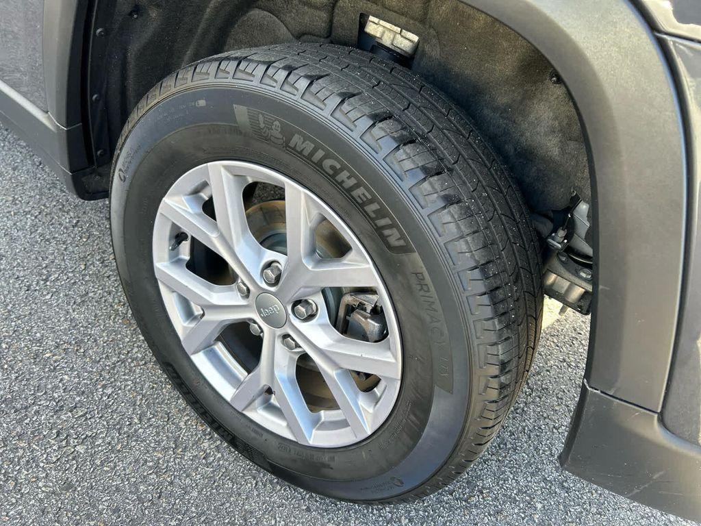 used 2022 Jeep Grand Cherokee car, priced at $26,975