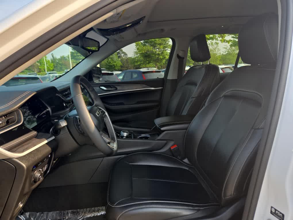 used 2023 Jeep Grand Cherokee 4xe car, priced at $26,125