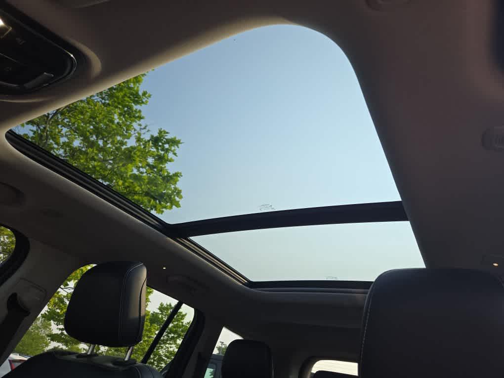 used 2023 Jeep Grand Cherokee 4xe car, priced at $26,125