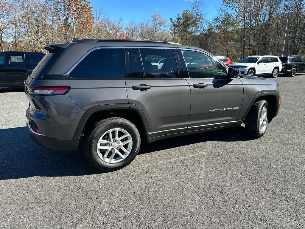 new 2025 Jeep Grand Cherokee car, priced at $37,750