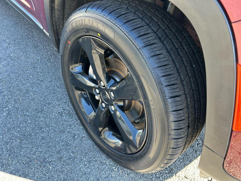 used 2023 Jeep Grand Cherokee car, priced at $30,375
