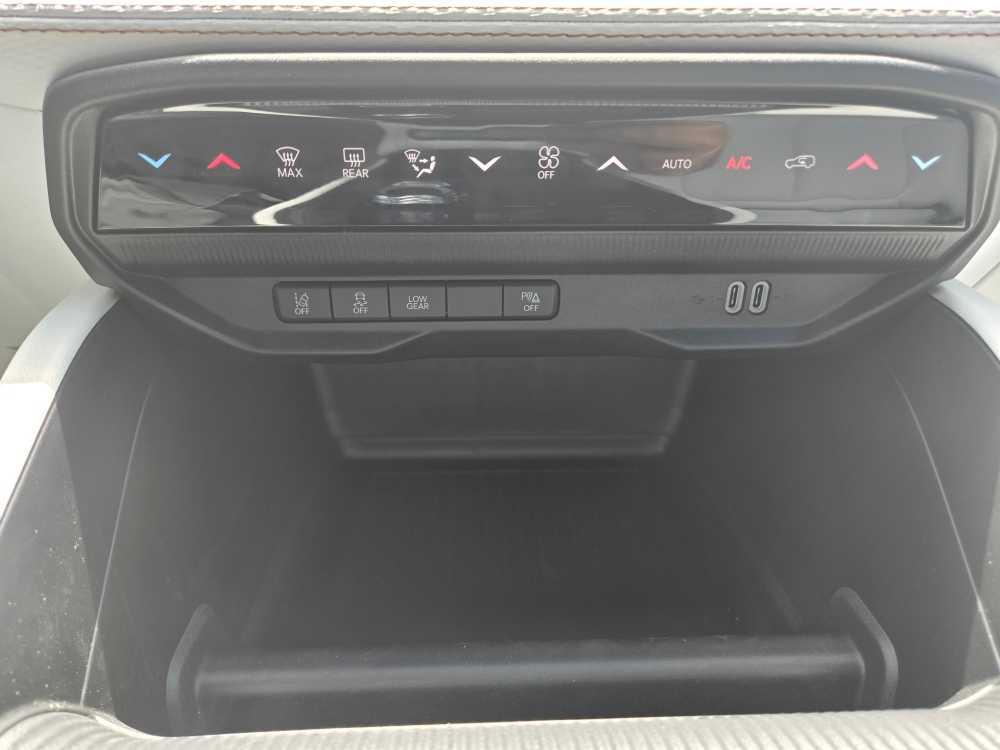 new 2026 Jeep Cherokee car, priced at $40,564