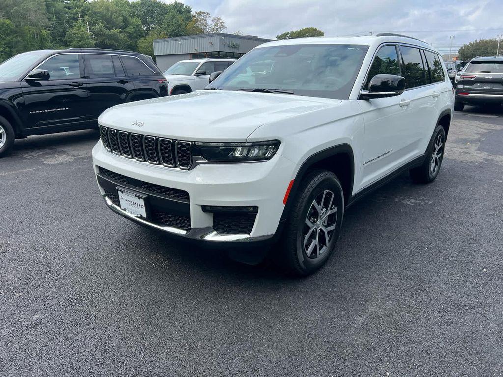 new 2025 Jeep Grand Cherokee L car, priced at $45,000