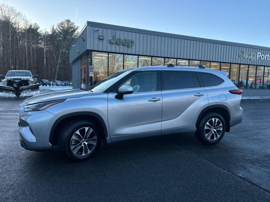 used 2022 Toyota Highlander car, priced at $34,475