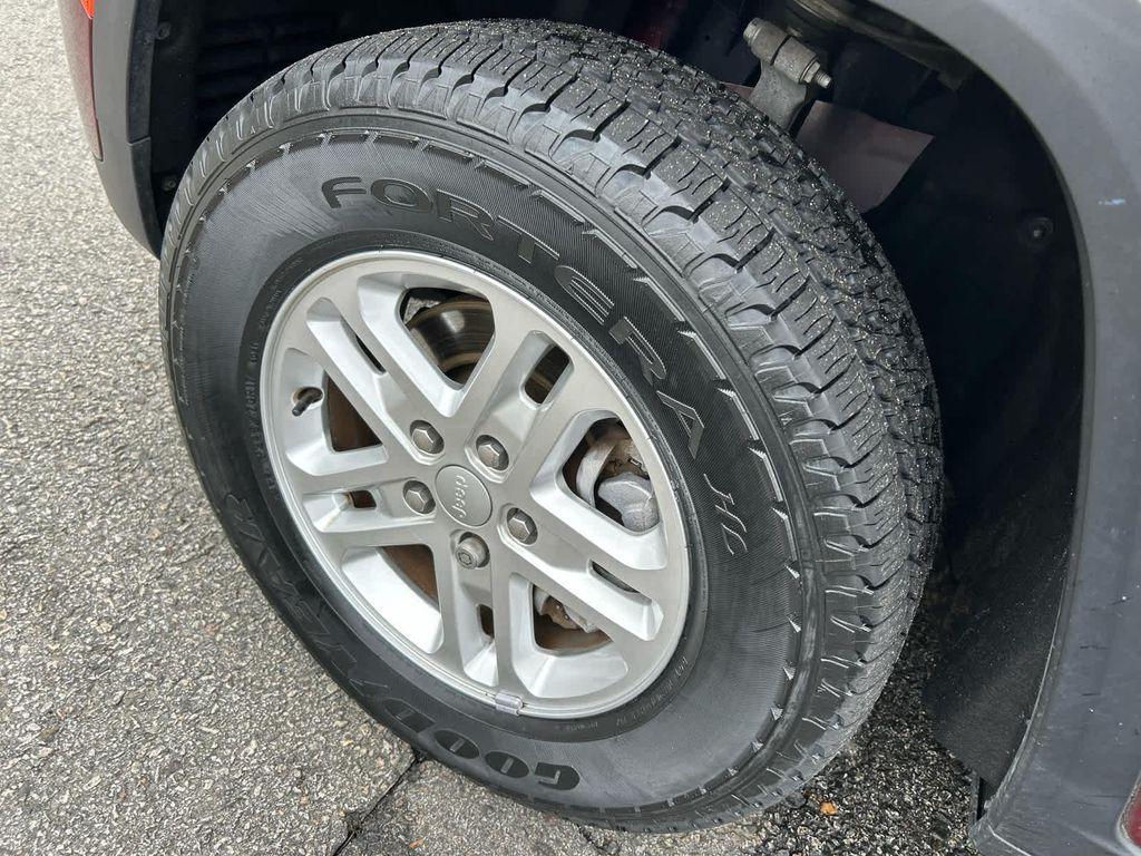 used 2022 Jeep Grand Cherokee car, priced at $26,125