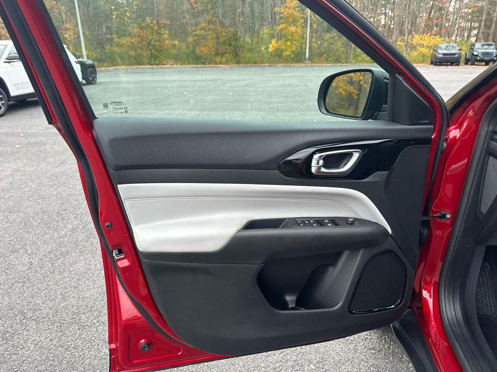 new 2026 Jeep Compass car, priced at $31,905