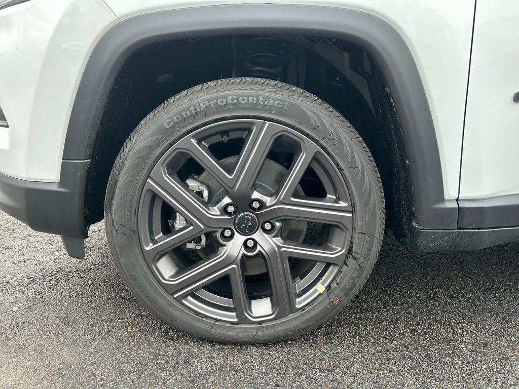 new 2026 Jeep Compass car, priced at $31,000