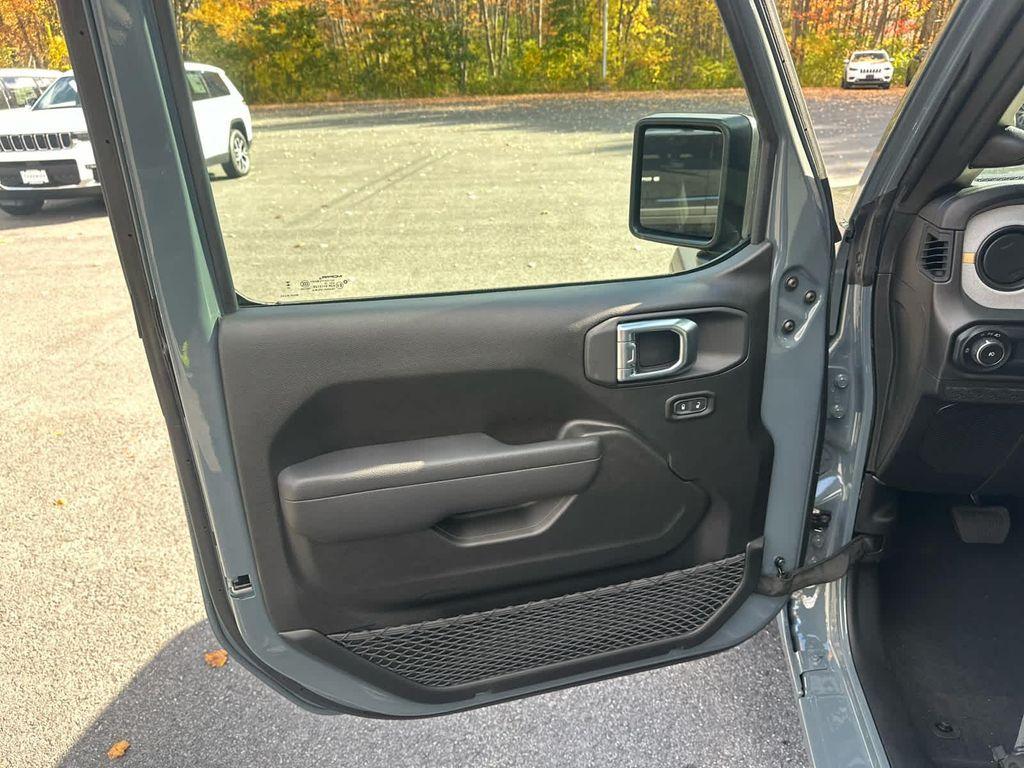 new 2026 Jeep Wrangler car, priced at $39,500