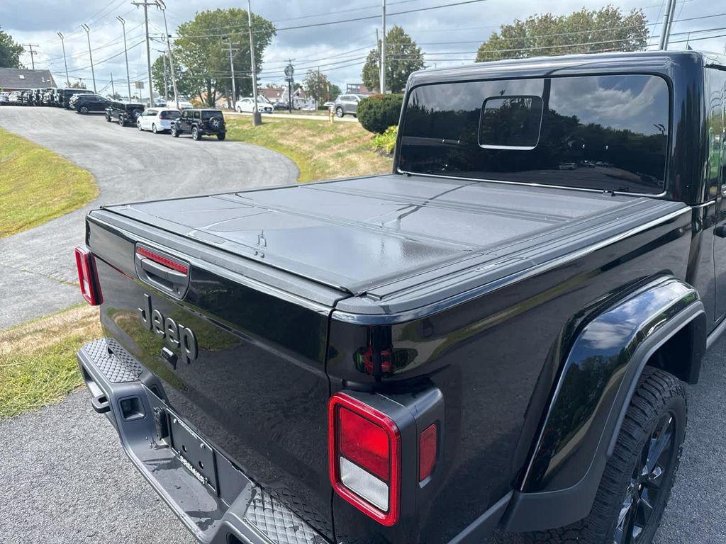 new 2025 Jeep Gladiator car, priced at $40,750