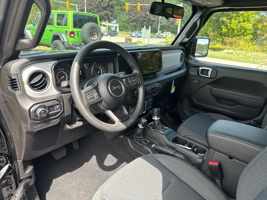 new 2025 Jeep Gladiator car, priced at $40,750