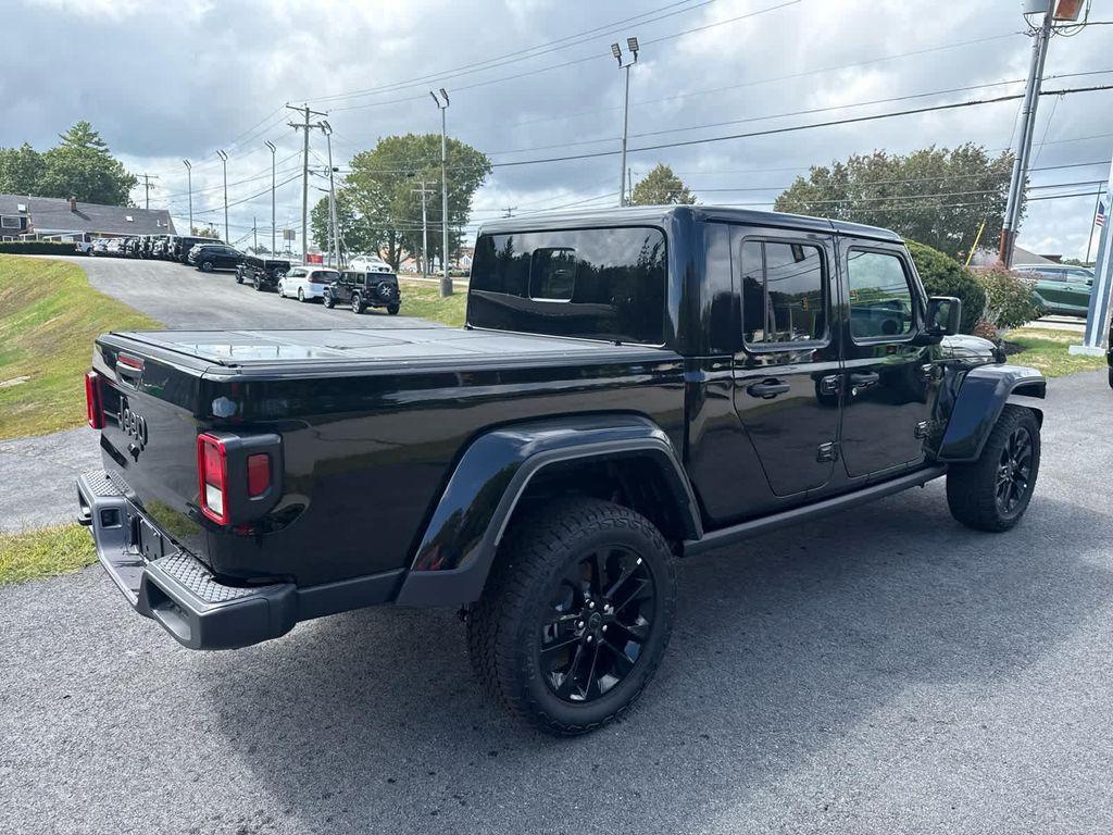 new 2025 Jeep Gladiator car, priced at $40,750