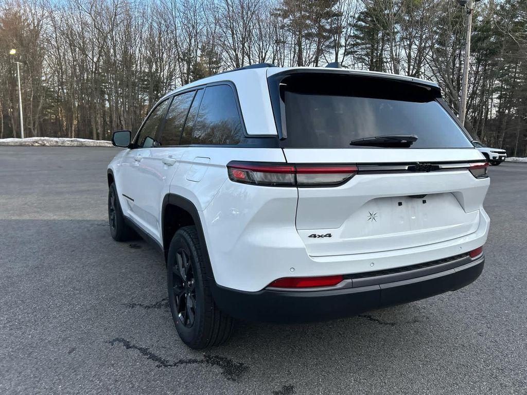 new 2026 Jeep Grand Cherokee car, priced at $45,049