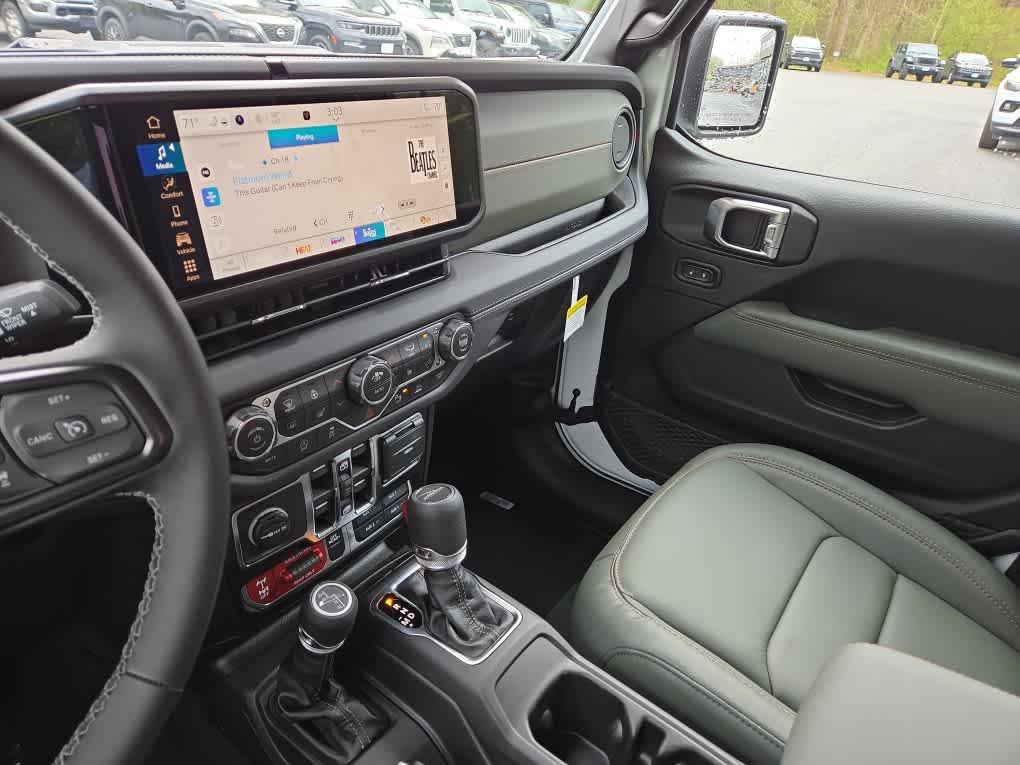 new 2026 Jeep Gladiator car, priced at $55,744