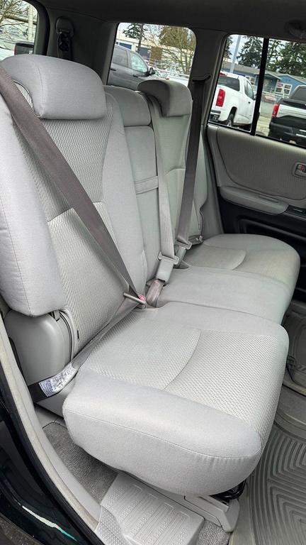 used 2004 Toyota Highlander car, priced at $5,999