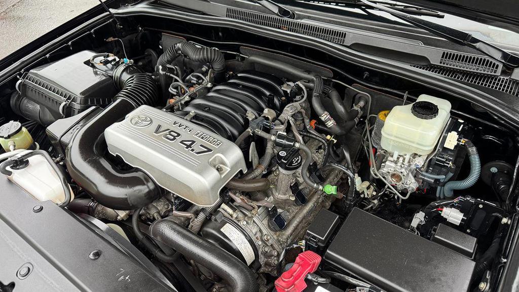 used 2005 Toyota 4Runner car, priced at $10,999