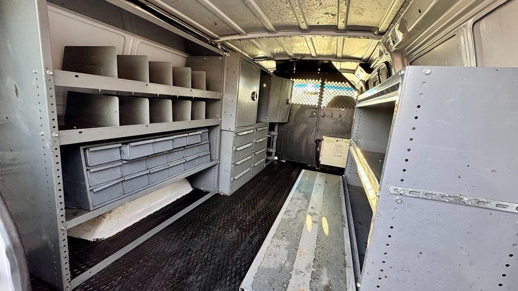 used 2006 Ford E250 car, priced at $7,999