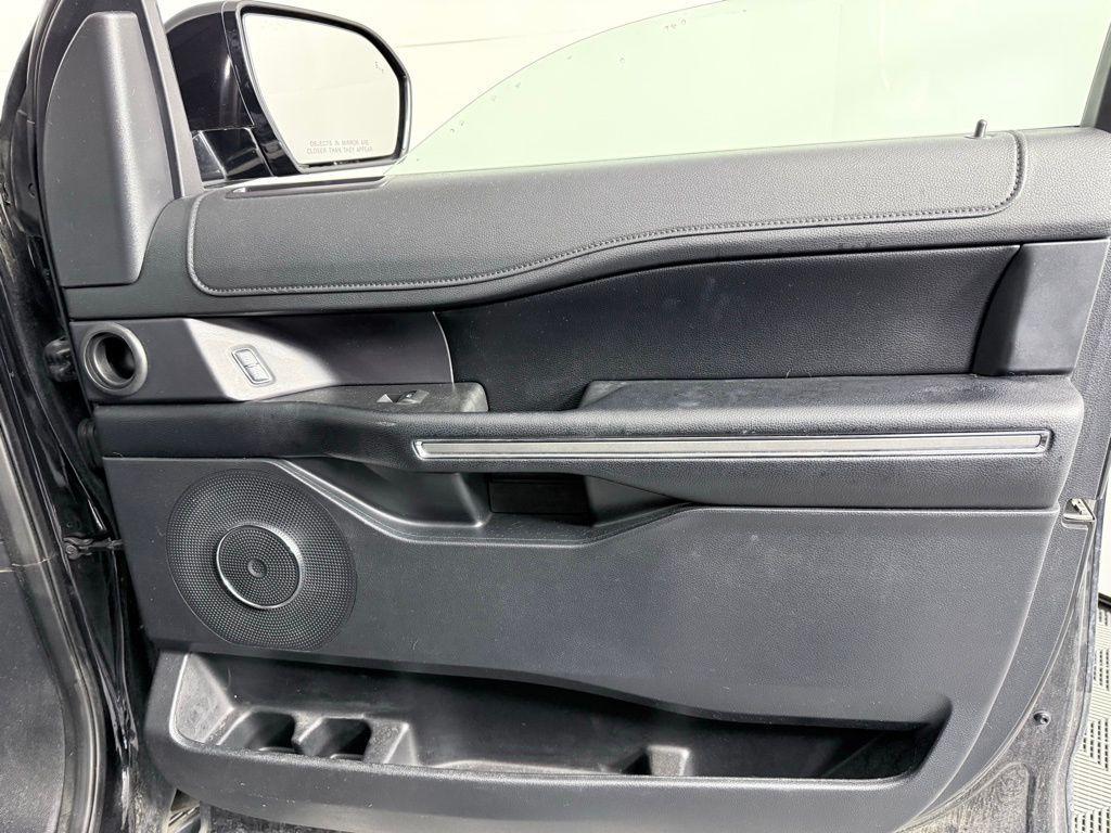 used 2021 Ford Expedition car, priced at $20,887