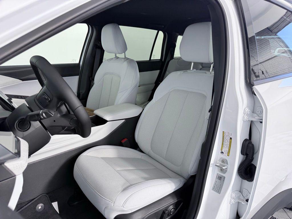 new 2026 Jeep Cherokee car, priced at $34,956