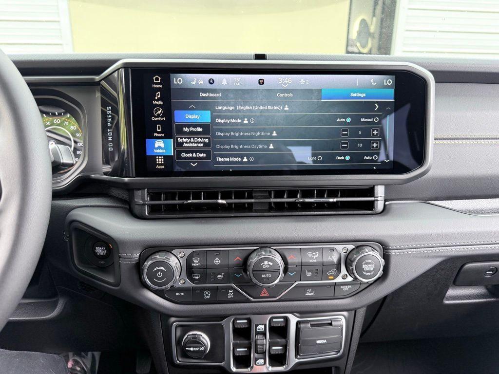 new 2026 Jeep Gladiator car, priced at $42,752