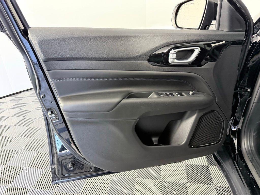 new 2026 Jeep Compass car, priced at $30,322