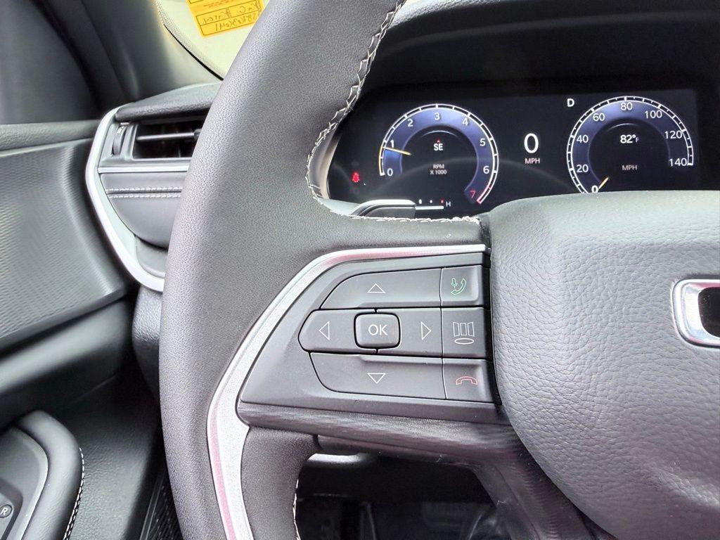 new 2025 Jeep Grand Cherokee car, priced at $34,432