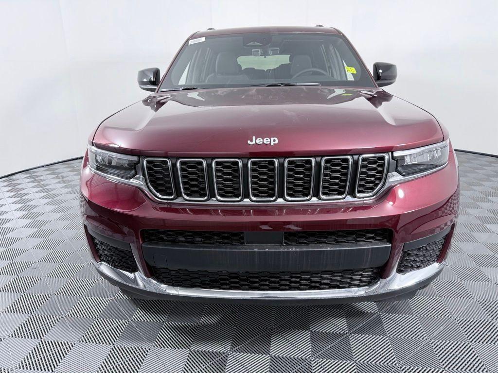 new 2026 Jeep Grand Cherokee car, priced at $33,474