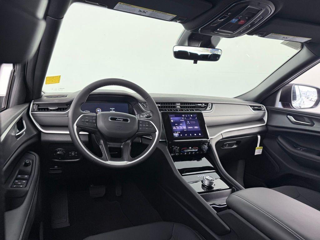 new 2026 Jeep Grand Cherokee car, priced at $33,474