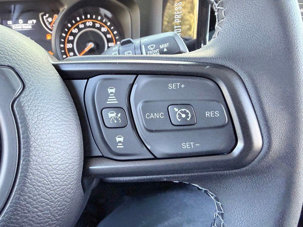 new 2026 Jeep Wrangler car, priced at $41,394