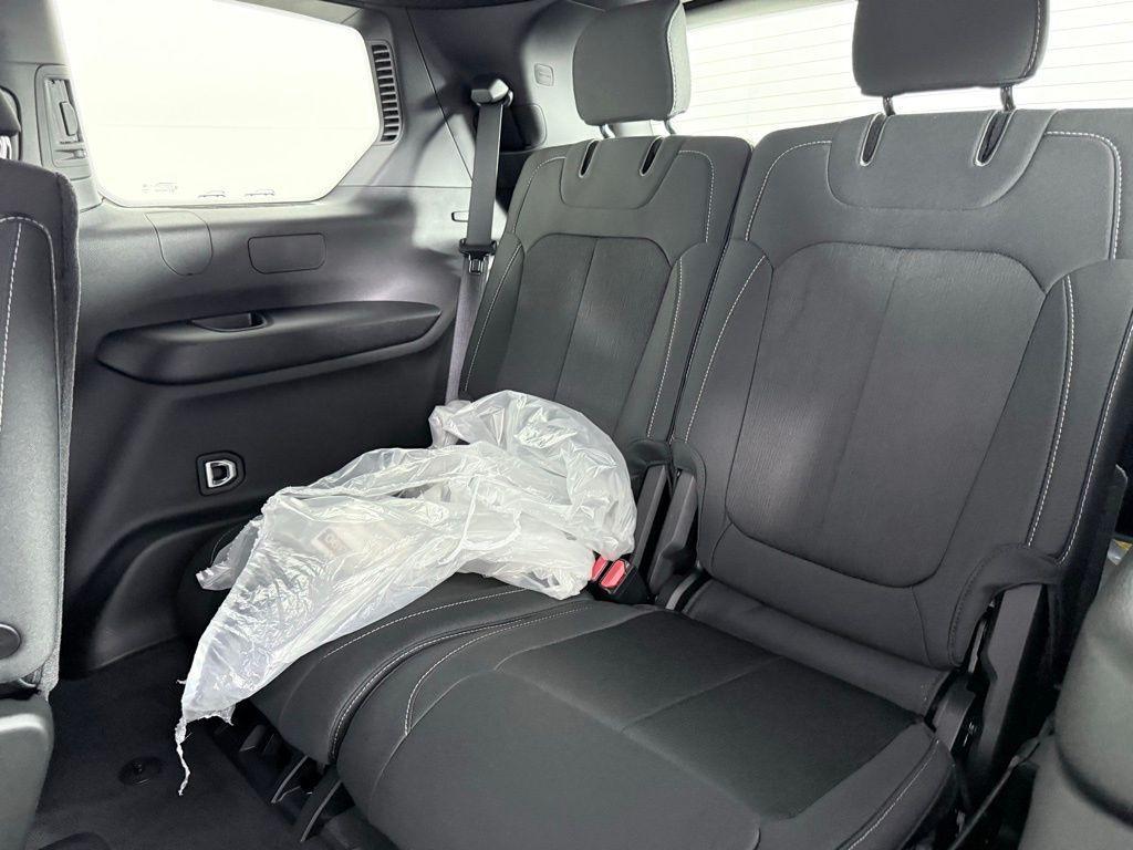 new 2025 Jeep Grand Cherokee L car, priced at $32,625