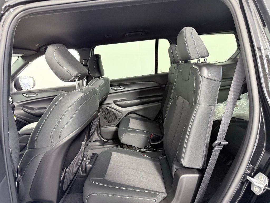 new 2025 Jeep Grand Cherokee L car, priced at $32,625