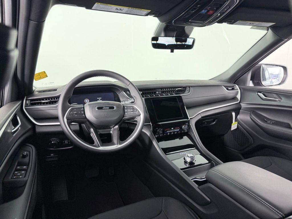 new 2025 Jeep Grand Cherokee L car, priced at $32,625