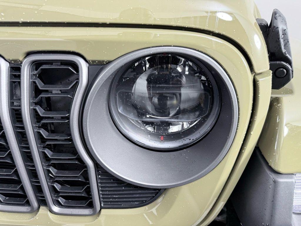 new 2026 Jeep Gladiator car, priced at $48,987