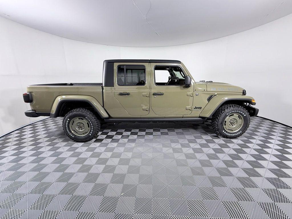 new 2026 Jeep Gladiator car, priced at $48,987
