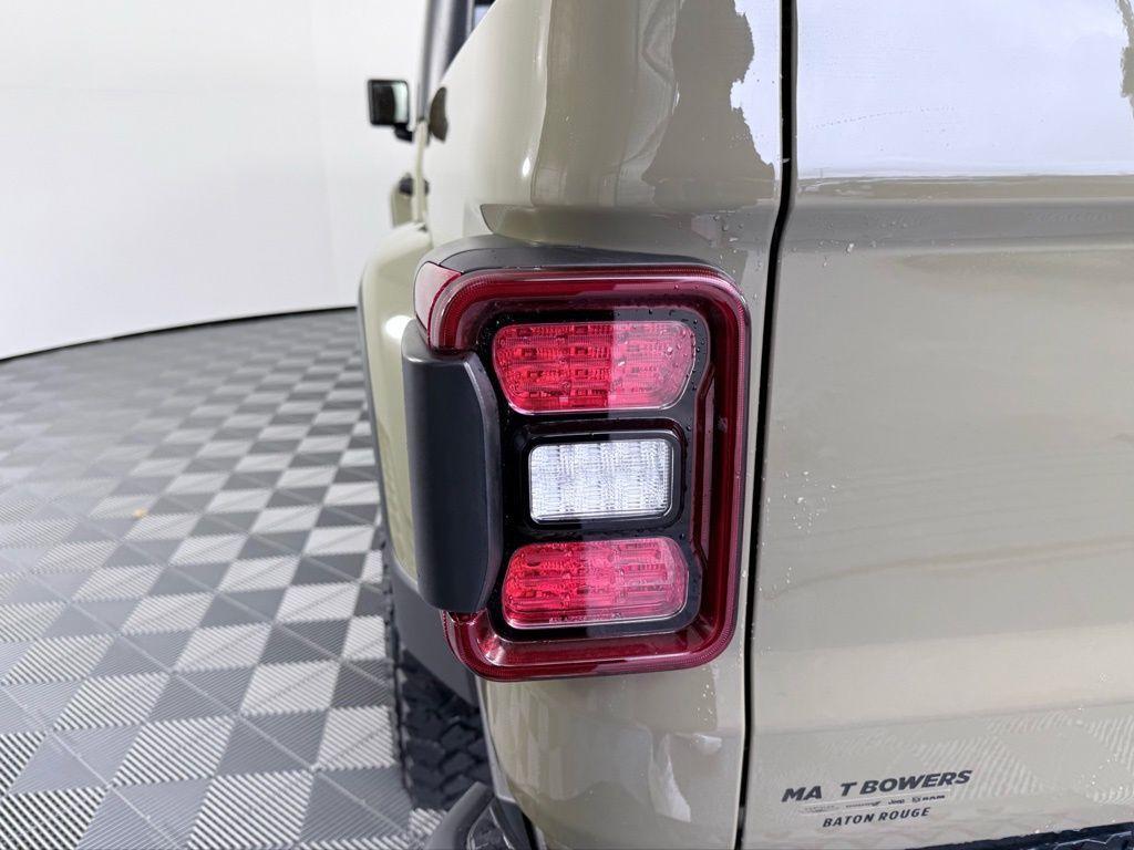 new 2026 Jeep Gladiator car, priced at $48,987