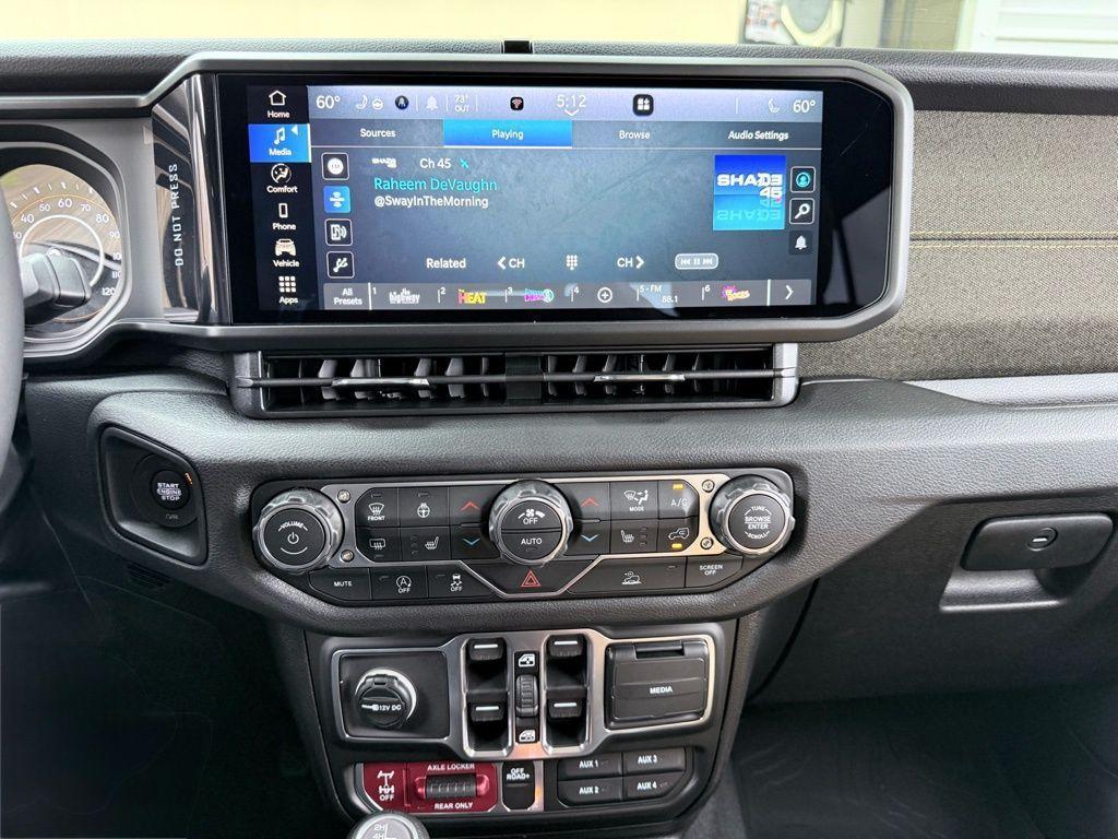 new 2026 Jeep Gladiator car, priced at $48,987