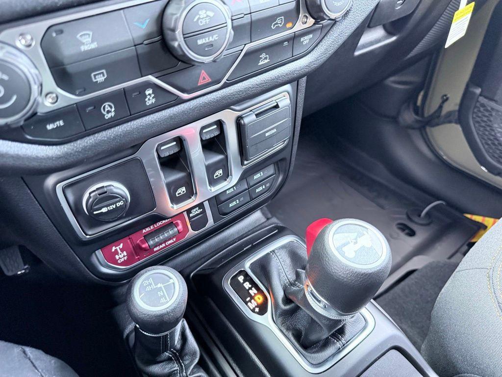 new 2026 Jeep Wrangler car, priced at $39,989