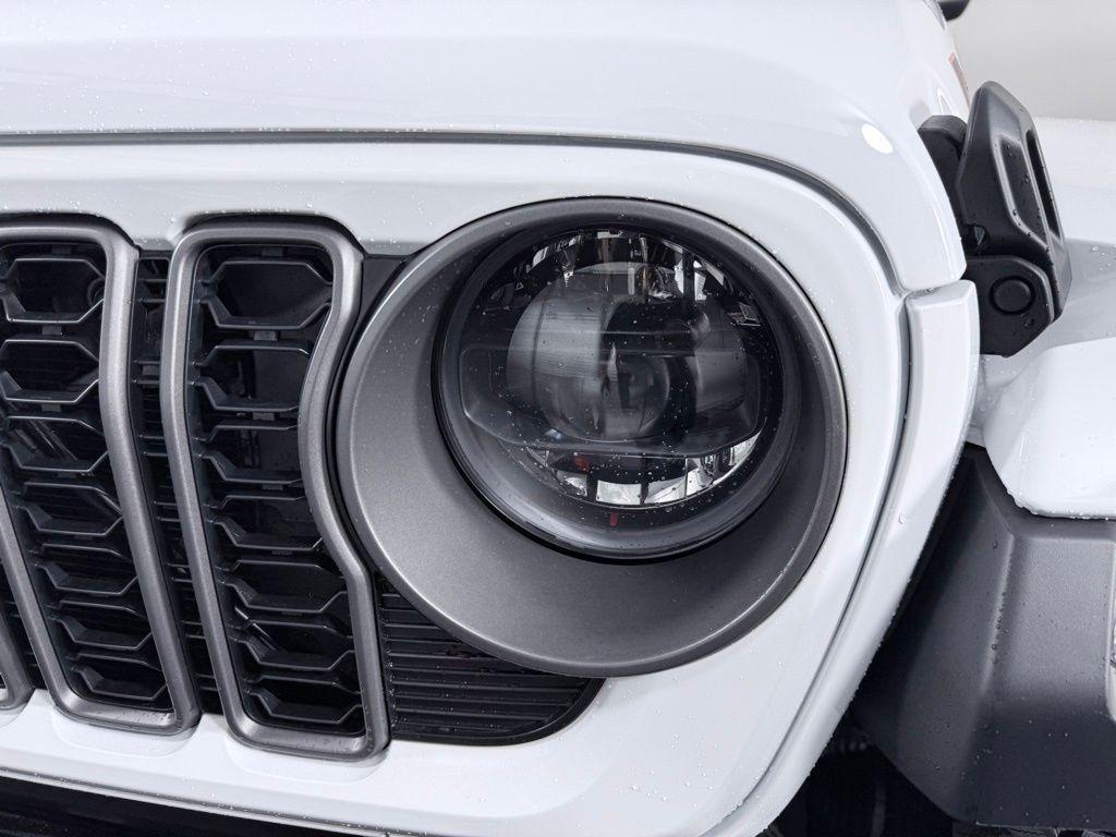 new 2026 Jeep Gladiator car, priced at $55,898