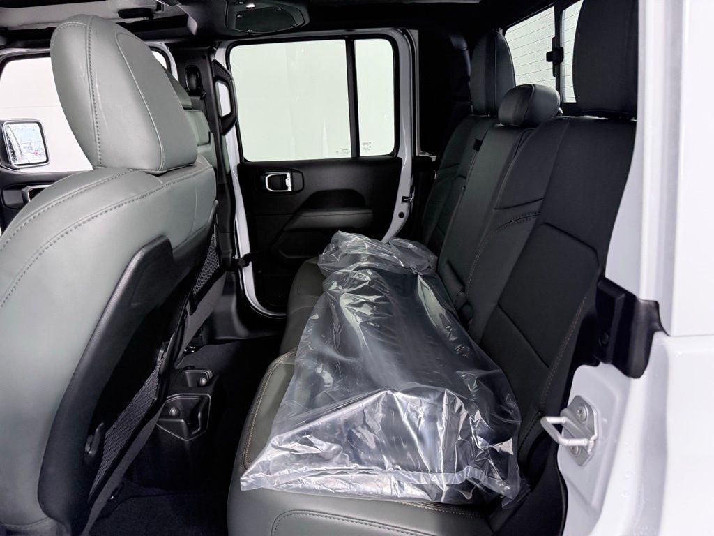 new 2026 Jeep Gladiator car, priced at $55,898