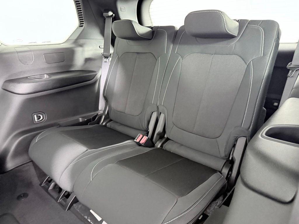 new 2025 Jeep Grand Cherokee L car, priced at $34,875