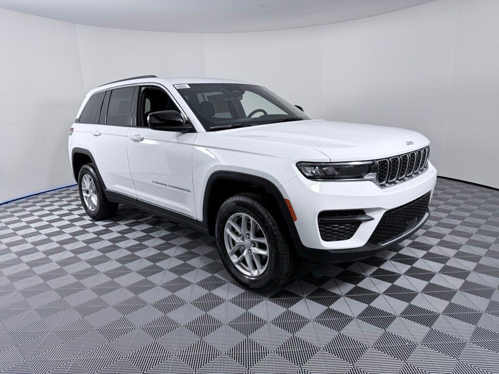new 2025 Jeep Grand Cherokee car, priced at $31,050