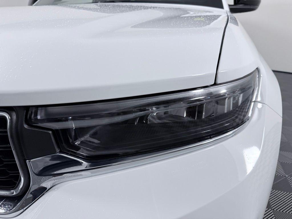 new 2025 Jeep Grand Cherokee car, priced at $31,050